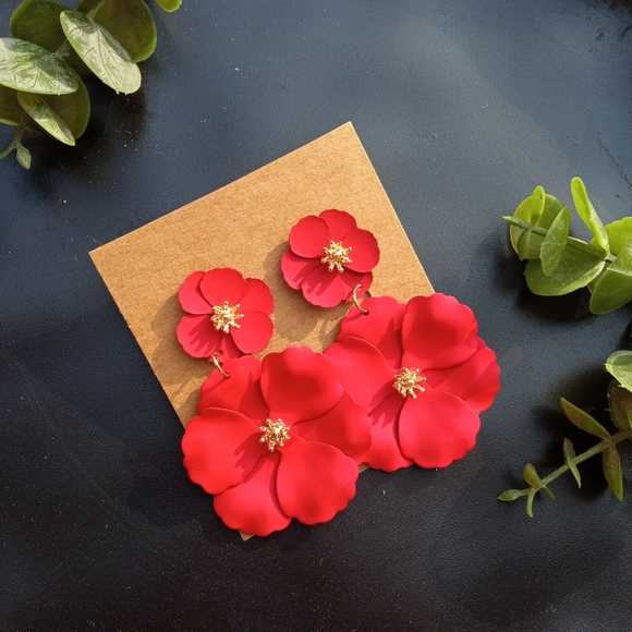 Matte Red Floral Earrings - Picture 9 of 9